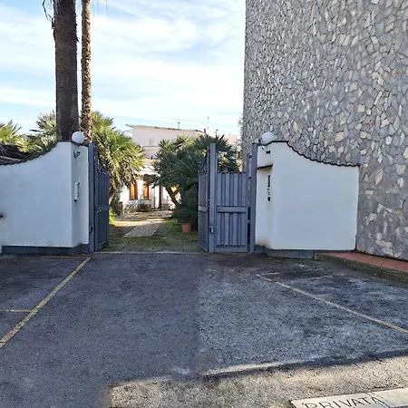 Villa In Con Terrazzo E Vista Golfo