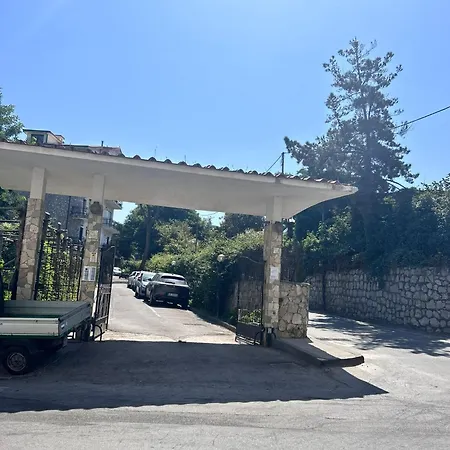 In Con Terrazzo E Vista Golfo *