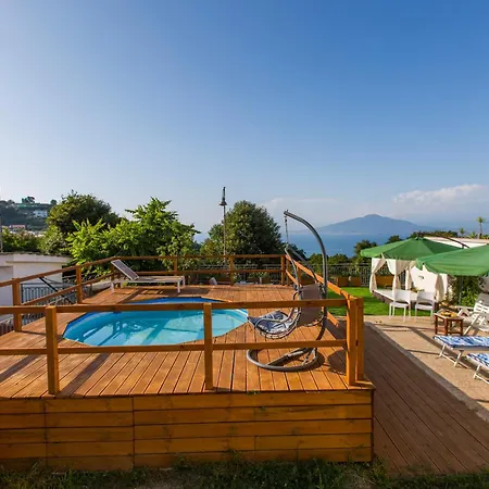 Villa In Con Terrazzo E Vista Golfo *